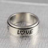 LOVE rotation Titanium Ring