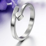 The King of Quantity Female Sweetheart Titanium Ring 