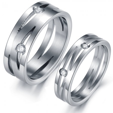 Stable Quality Labyrinth Titanium Ring For Lovers With Rhinestone