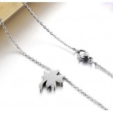 The Queen of Quality Female Clover Shape Titanium Necklace 