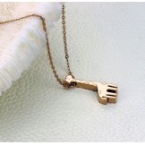 Durable in Use Giraffe Shape Titanium Necklace 