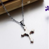 The King of Quantity Female Cross Titanium Necklace 