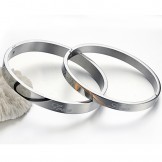 Reliable Quality Sweetheart Titanium Bangle For Lovers 