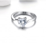 The Queen of Quality Female Sweetheart Platinum Plating Titanium Ring With Rhinestone